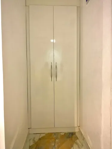 STANDARD ROOM WARDROBE