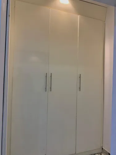 STANDARD EXTRA WARDROBE