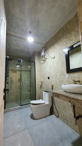 standard_extra_toilet_2