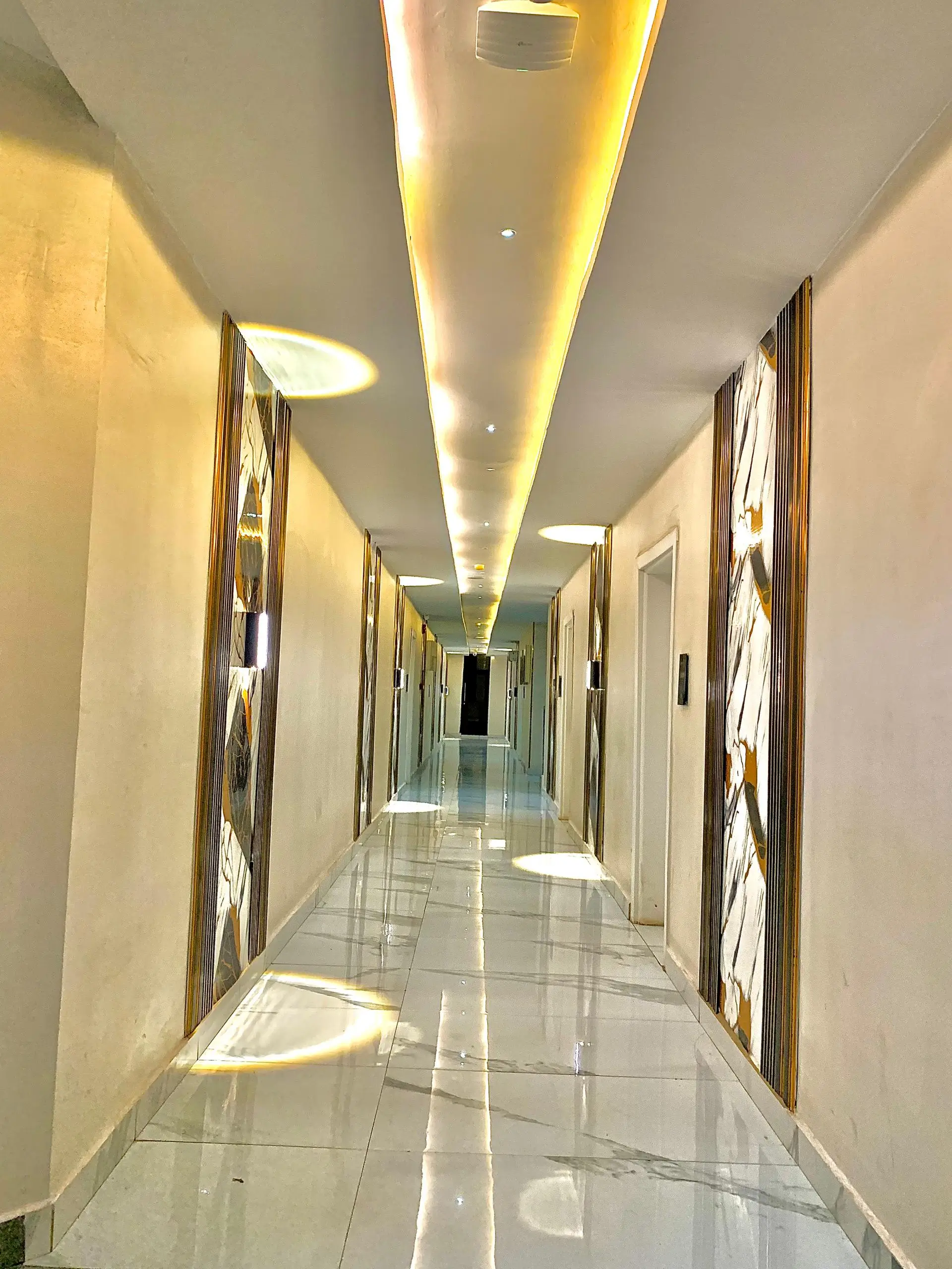 Demirage Hotel Hall way